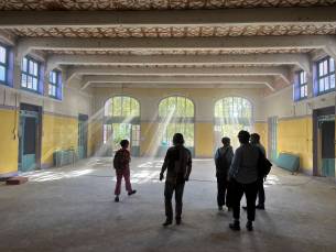 Lors de la visite du chantier de l'école maternelle Alice-Ball, vendredi 24 juillet 2026.
